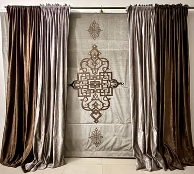 Blind with 4 velvet curtains