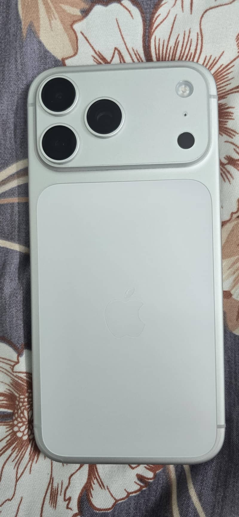 IPhone 17 pro max 0