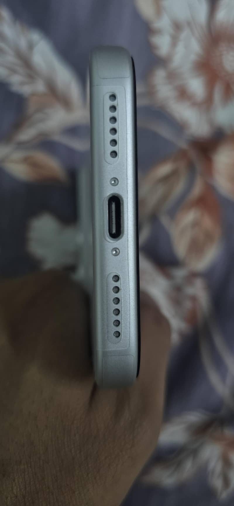 IPhone 17 pro max 4
