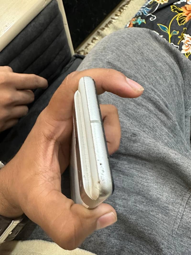 Google Pixel 7 2