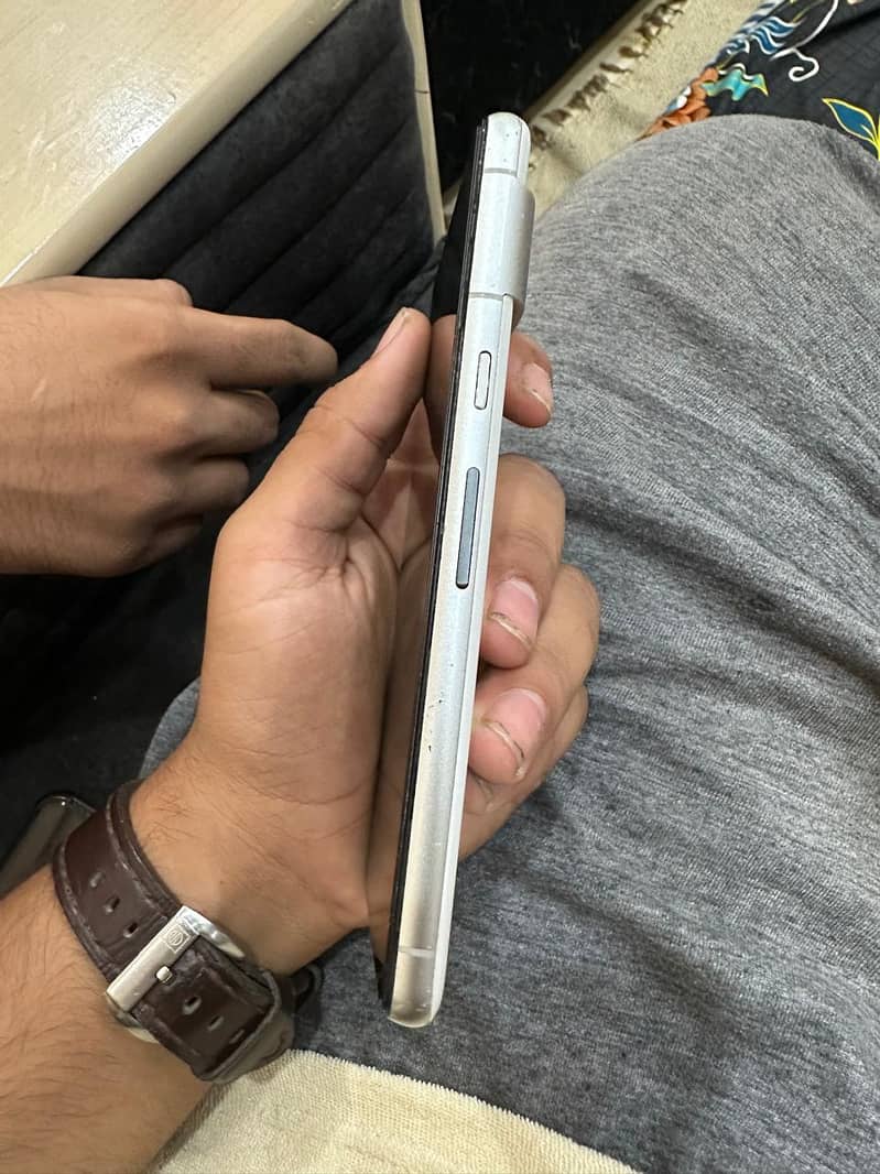 Google Pixel 7 3