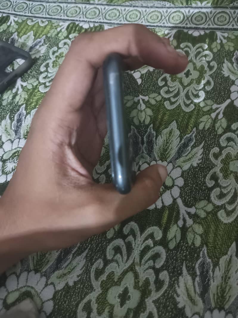 iphone 11 3
