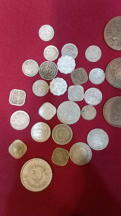 RARE & ANTIQUE COLLECTIBLE COINS & WAR MEDALS
