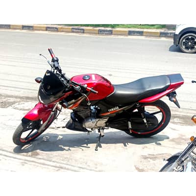 Yamaha ybr 2021 model REd black