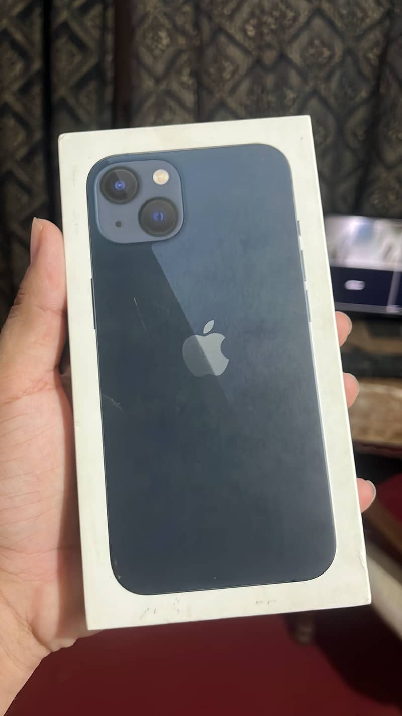 Apple iPhone 13 0