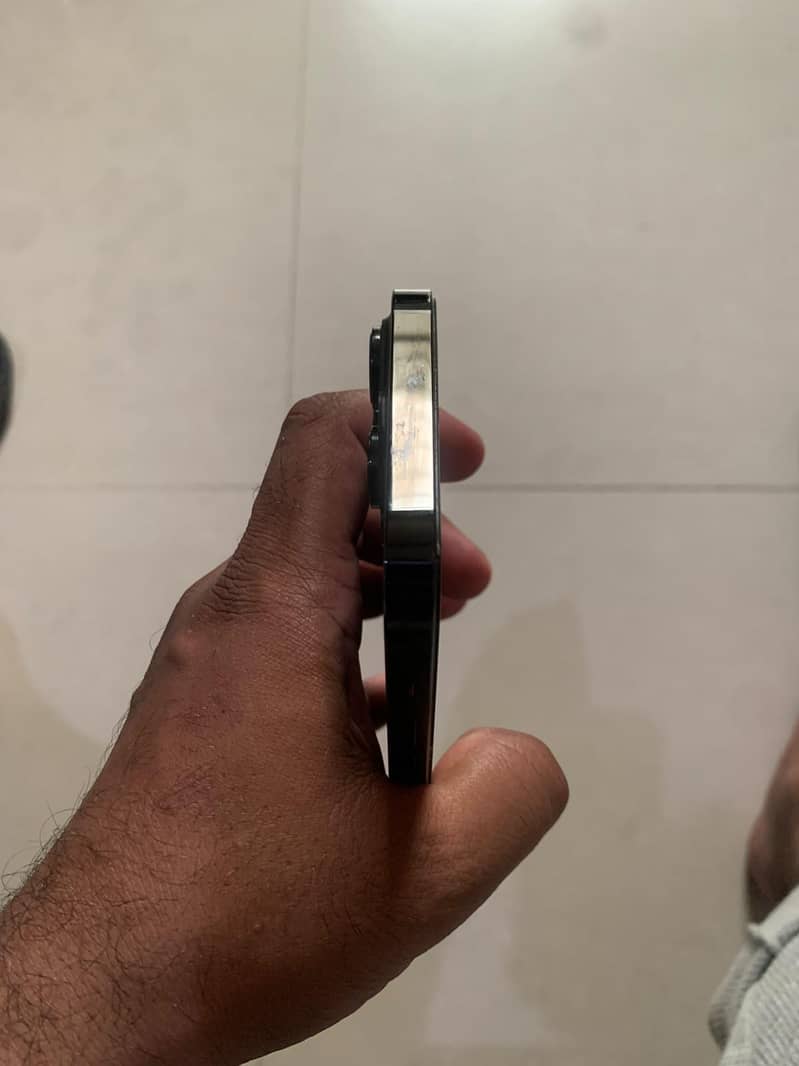 Apple iPhone 14 Pro Max 3