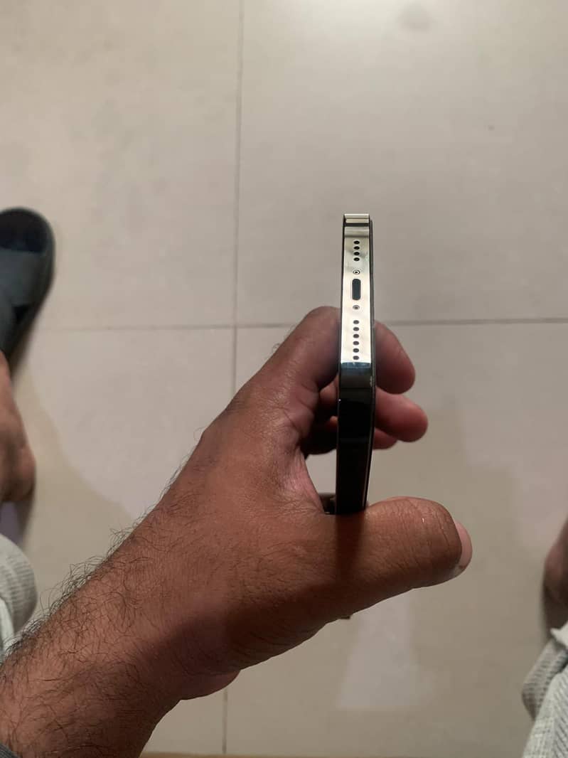 Apple iPhone 14 Pro Max 5