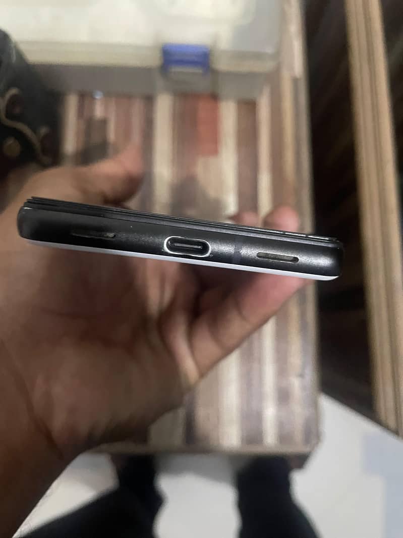 Google Pixel 6a 3