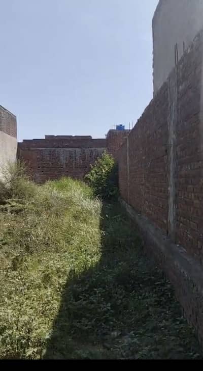 Main sialkot road shop and godam for sale(safaida)