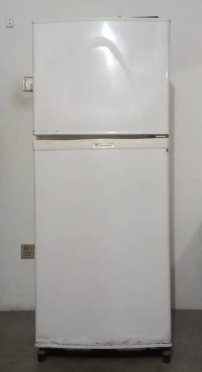 2nd hand full size fridge