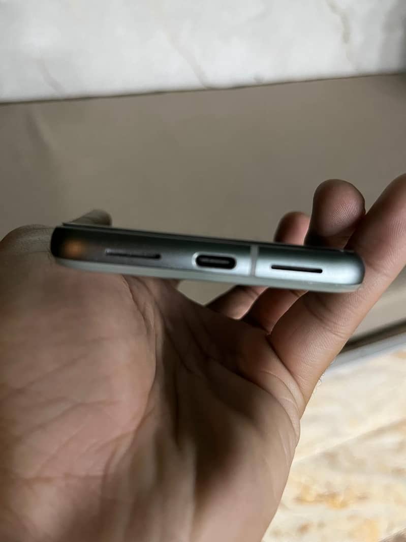 Google Pixel 8 3
