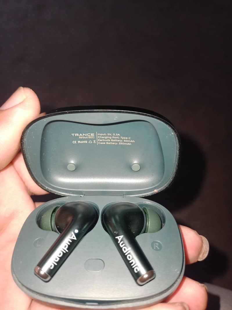 audionic careers 820 2