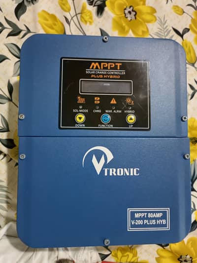 Homage hybrid inverter 2400 VA