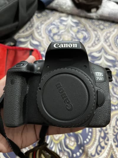 Canon 750D + 3 Lenses + 2 Camera Bags Complete Package
