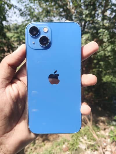 Apple iPhone 13