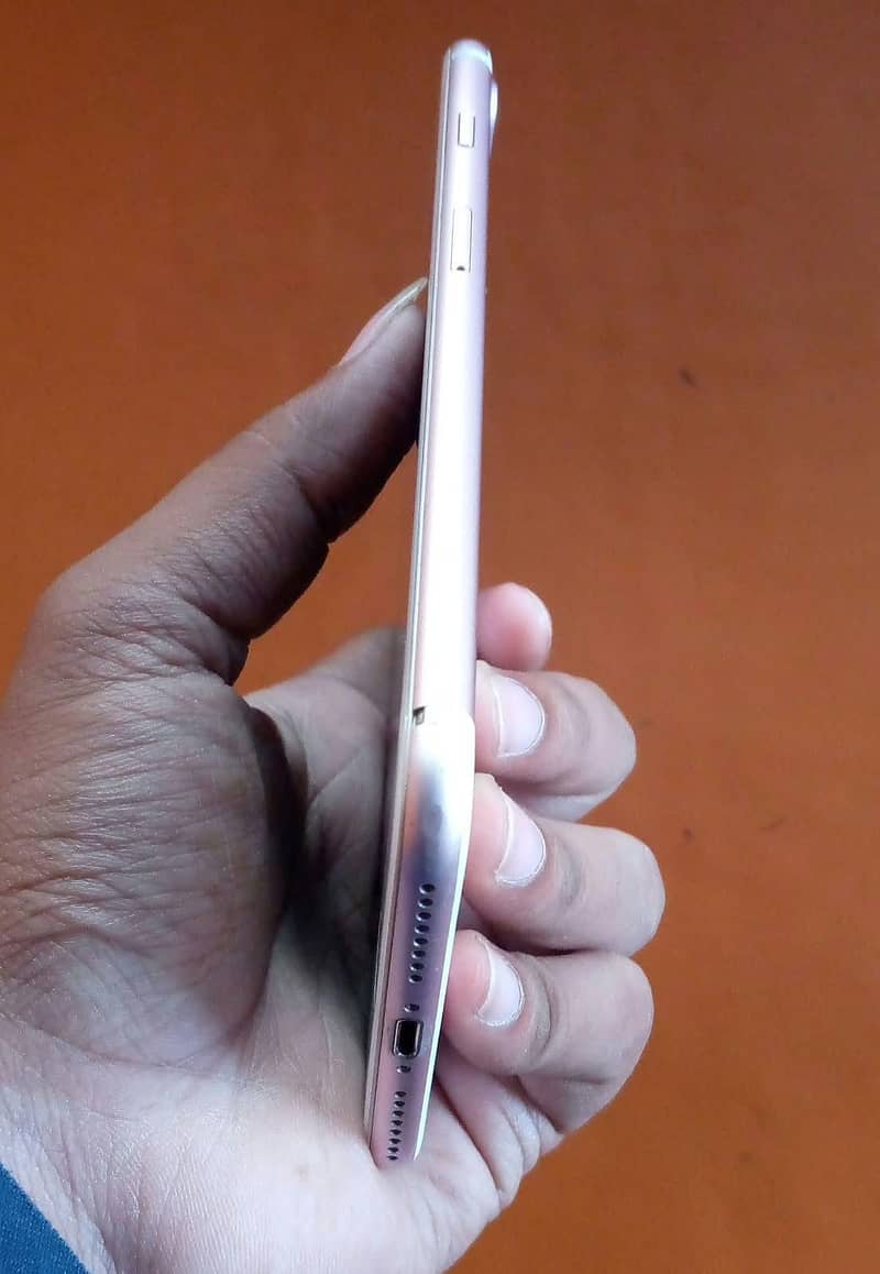 Apple iPhone 7 Plus 3
