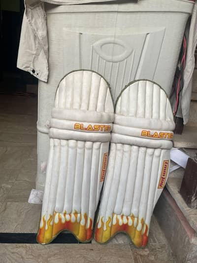 Cricket Pads Pair For Sell Urgent