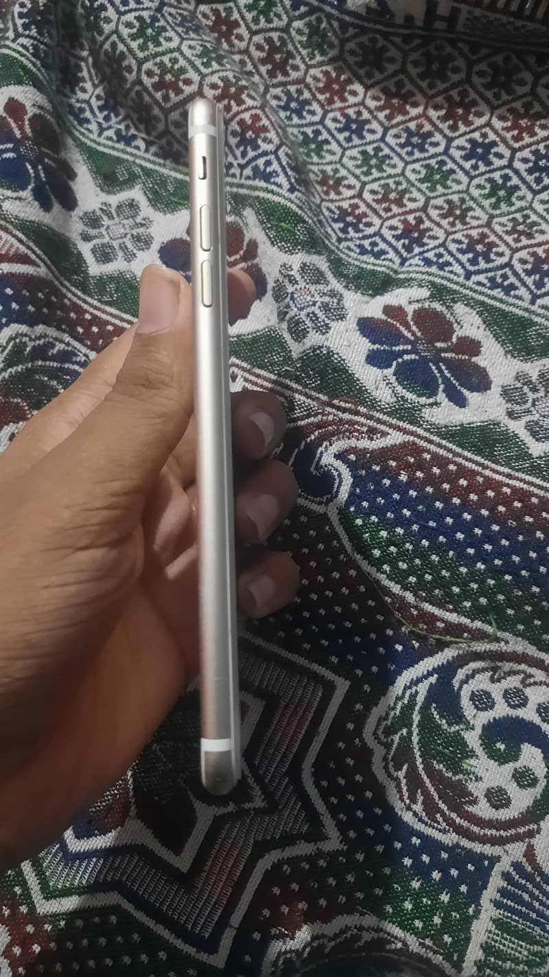 Apple iPhone 7 Plus 2
