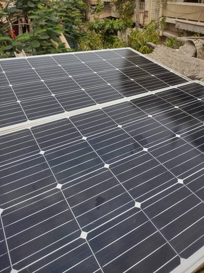 2 pieces solar panel brand Sunlife