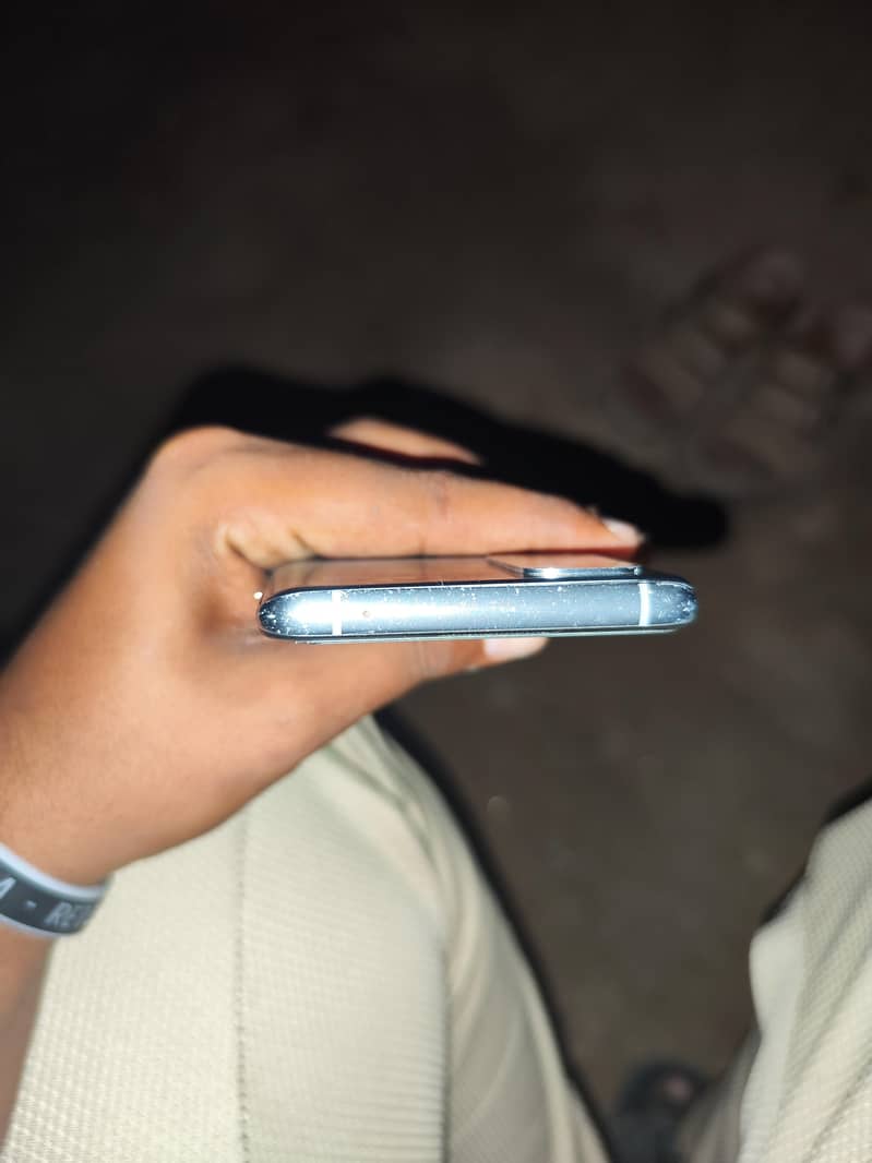 One Plus 8T 4