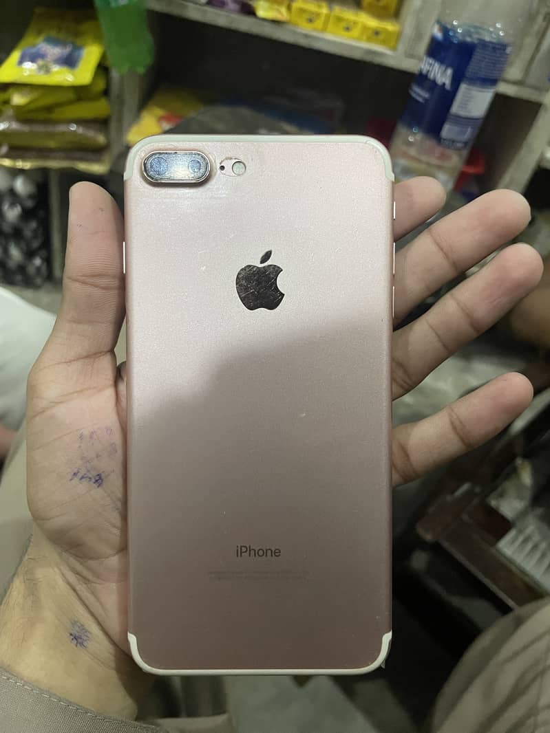 Apple iPhone 7 Plus 1