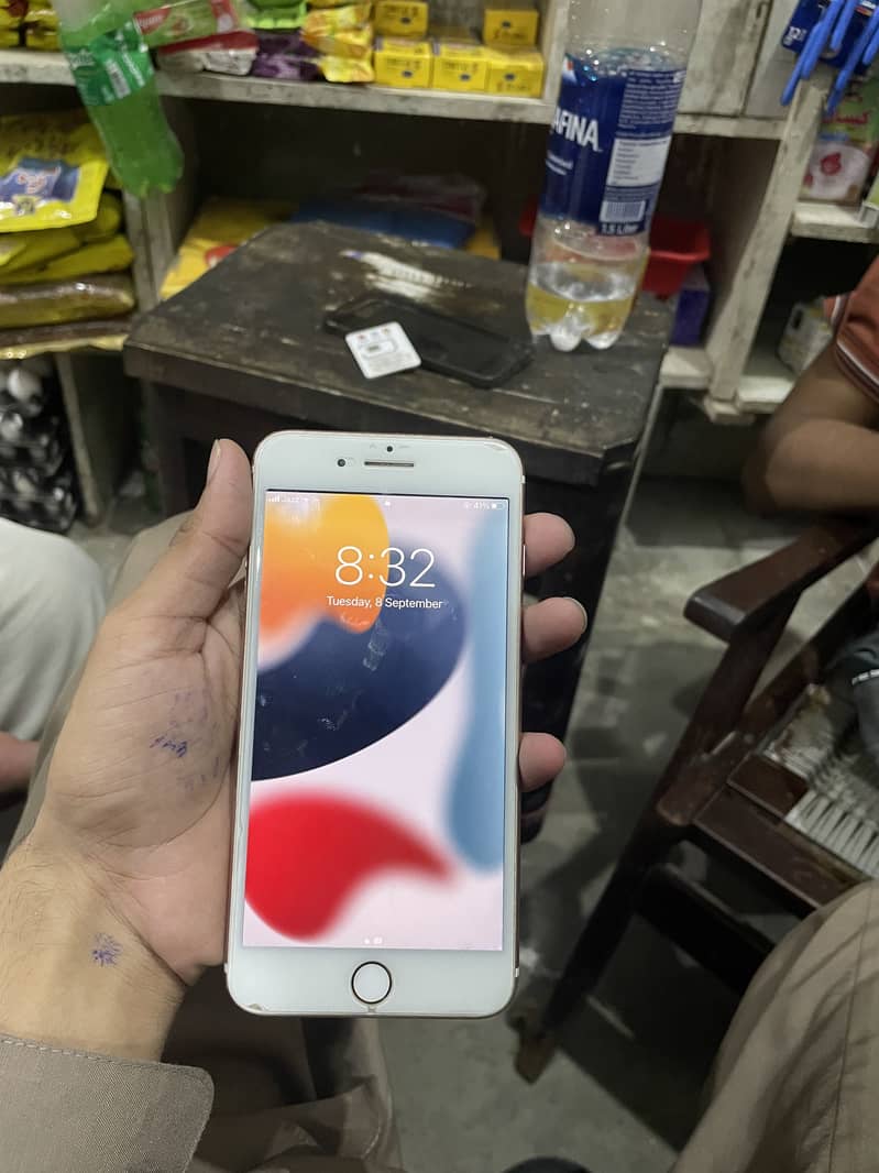 Apple iPhone 7 Plus 4