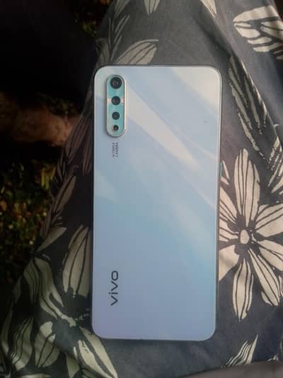 Vivo S1