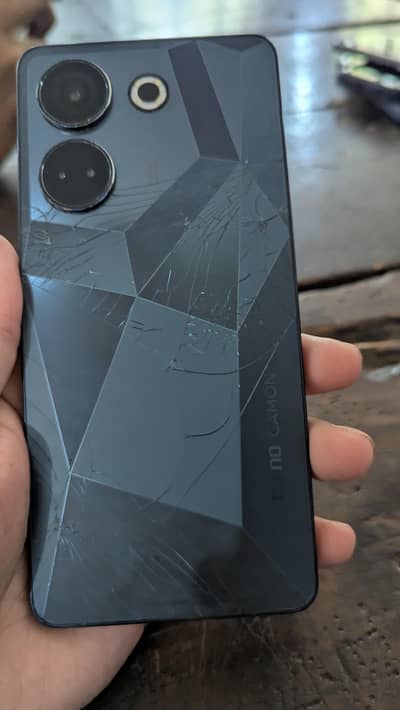 Tecno CAMON 20
