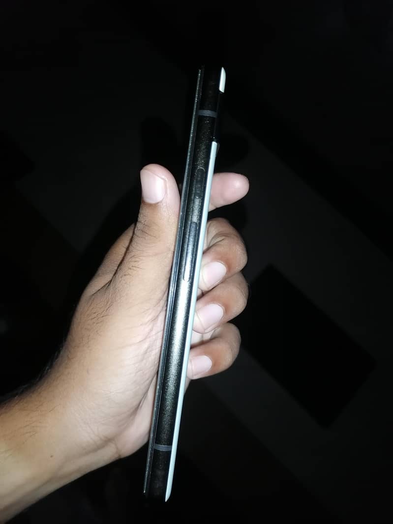 Google Pixel 6a 1
