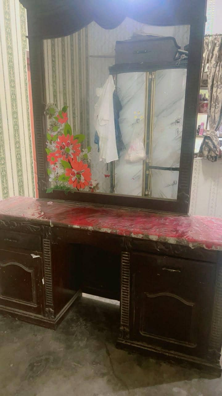 dressing table 1
