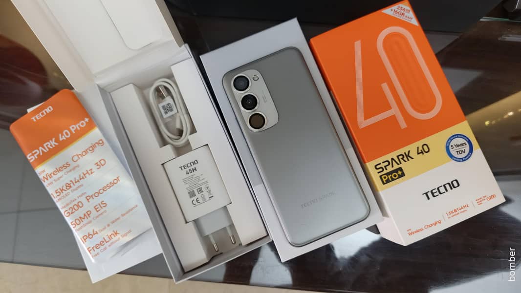 Tecno Spark 40 pro plus 0