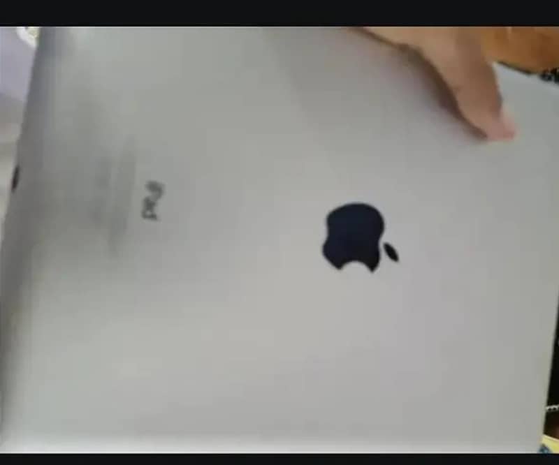 IPAD 4TH GENERATION 1