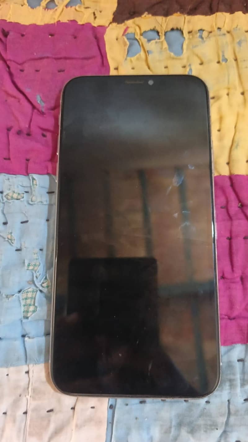iPhone X 4