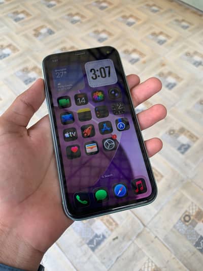Apple iPhone 11