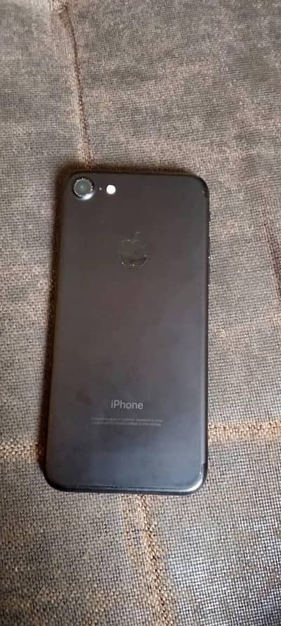 Apple iPhone 7