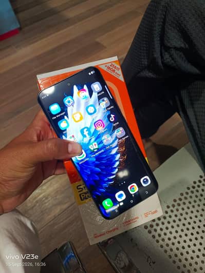 tecno spark 40 pro plus non active 8 256  moon titimnium colour 10/10