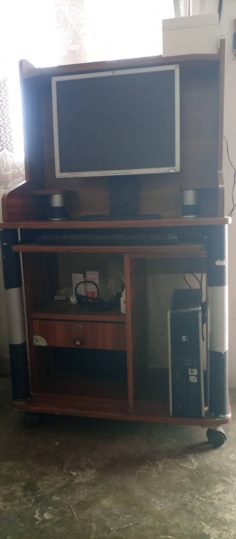 Computer trolley 0