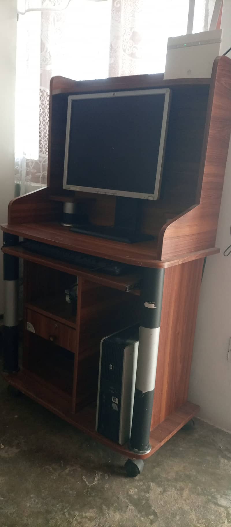 Computer trolley 3