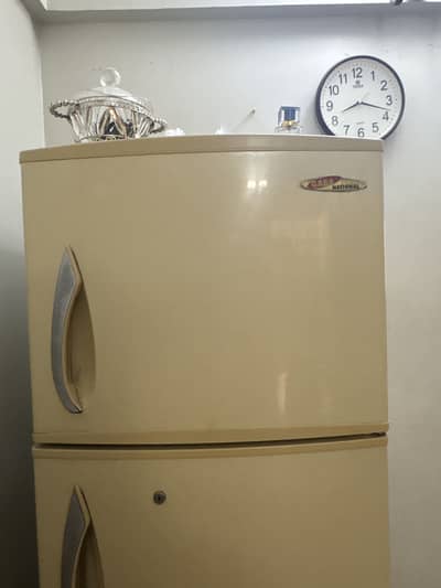 FRIDGE