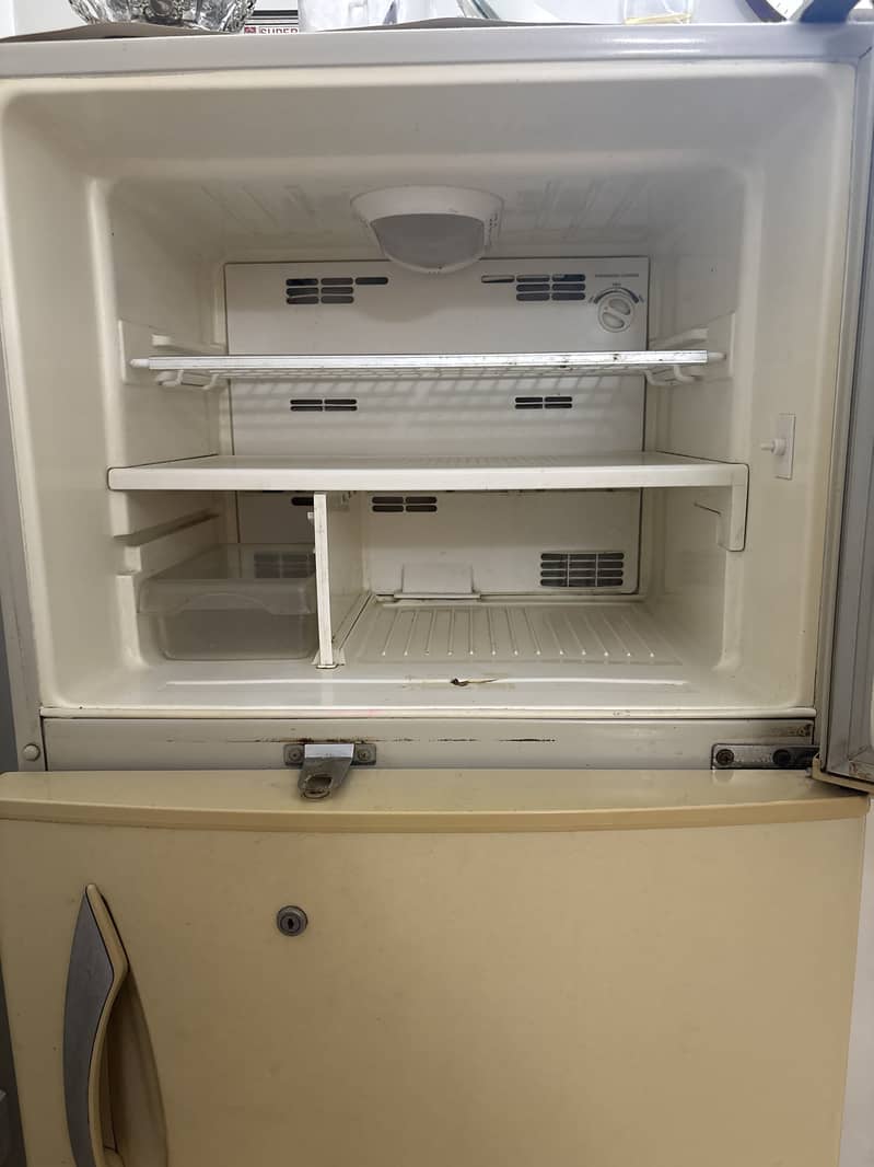 FRIDGE 2
