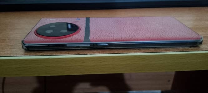 Vivo X90s 256 gb 8+8 ram urgently sale