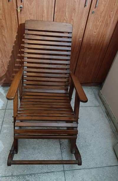 Rocking Chair (Premium quality)