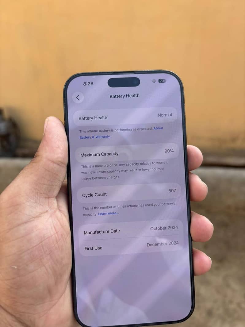 Apple iPhone 16 Pro Max 4