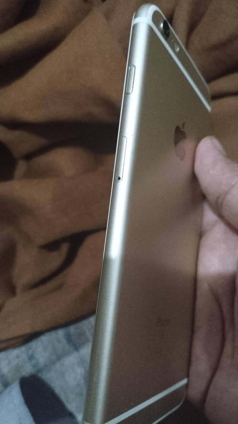 Apple iPhone 6S Plus 2
