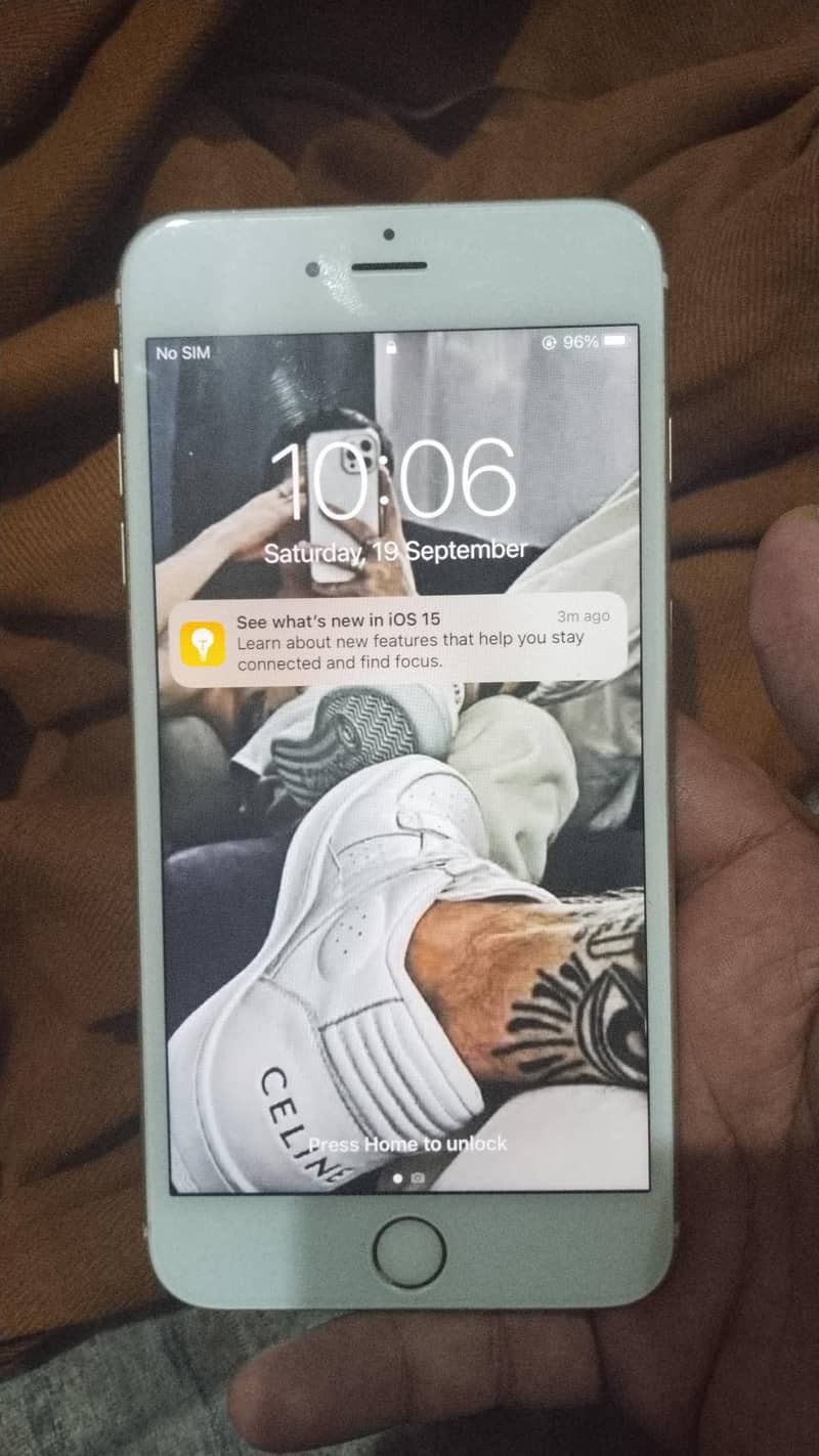 Apple iPhone 6S Plus 4