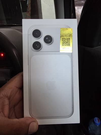 Apple iPhone 17 Pro | 256 GB | 10 Time Charge Only