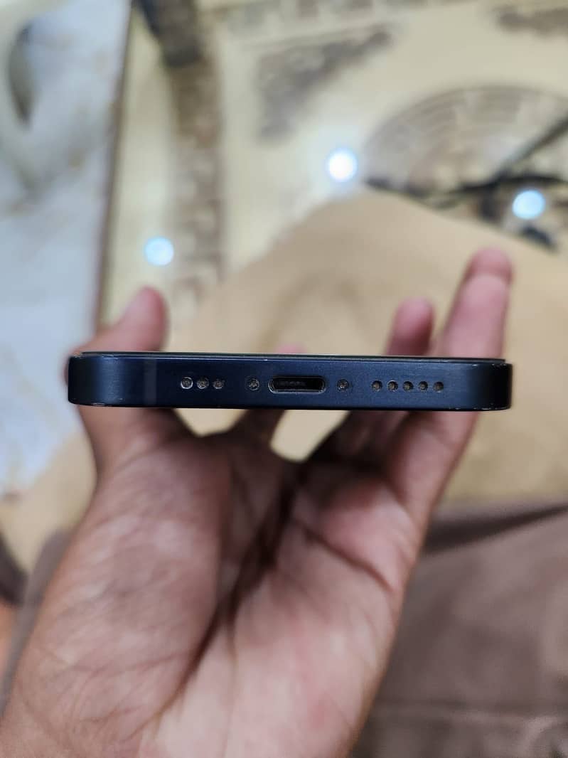Apple iPhone 12 7