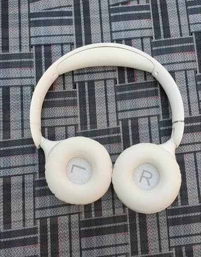 Soundcore H30i Headphones good condition urgent sale emergency