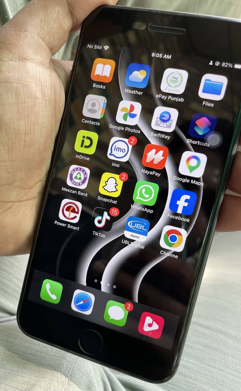 Apple iPhone 8 Plus 2