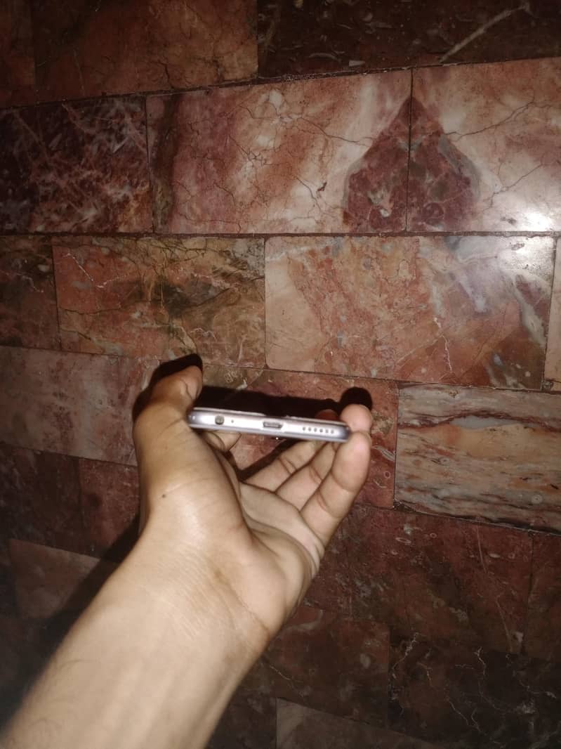 Apple iPhone 6 3